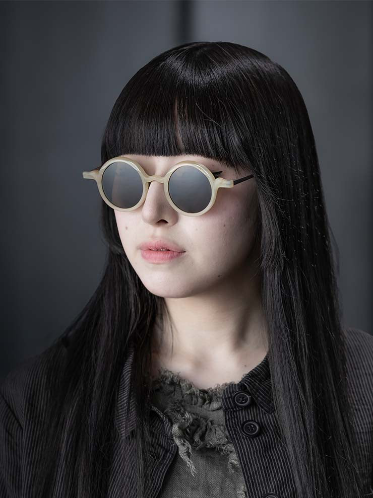 RIGARDS × UMA WANG<br/>GENUINE HORN & TITANIUM フレームサングラス / AMBER / RG00UW18