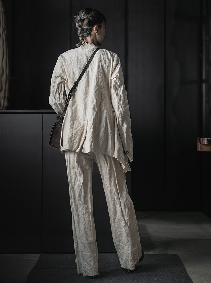 CHIAHUNG SU<br>SLIM-FIT HAND WOVEN PLEATED TROUSERS / ECRU