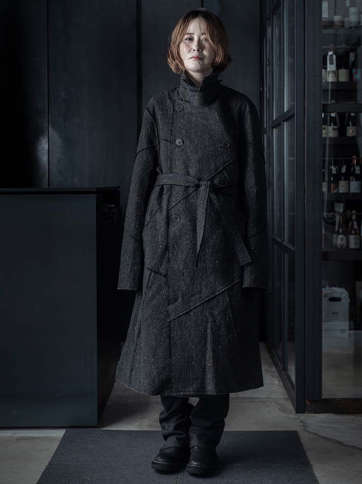 K'ANG<br>UNISEX SANPIETRINI PACHED DOUBLE BREASTED COAT / DARK GREY