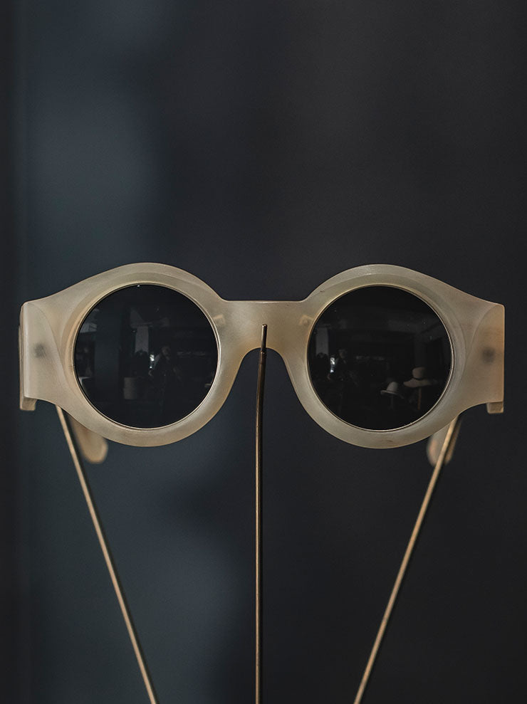 RIGARDS × UMA WANG<br> GENUINE HORN & TITANIUM FRAME SUNGLASSES / AMBER