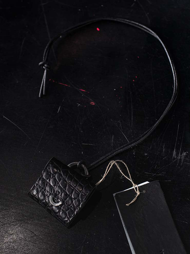 tagliovivo<br>エアポッズケース CROCODILE / BLACK<br>- exclusive for 24th of AUGUST -