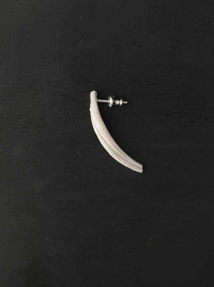 DETAJ<br>HAIR EARRING / WHITE