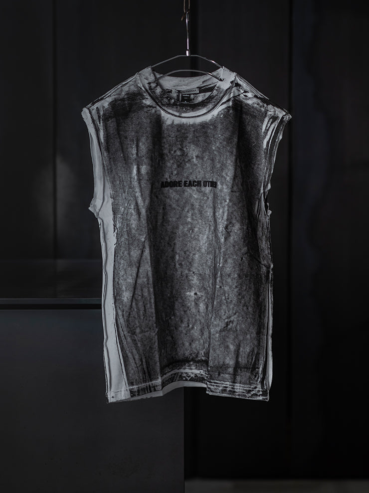 SIMEON FARRAR<br />UNISEX オーバーサイズタンクトップ / WHITE PAINT