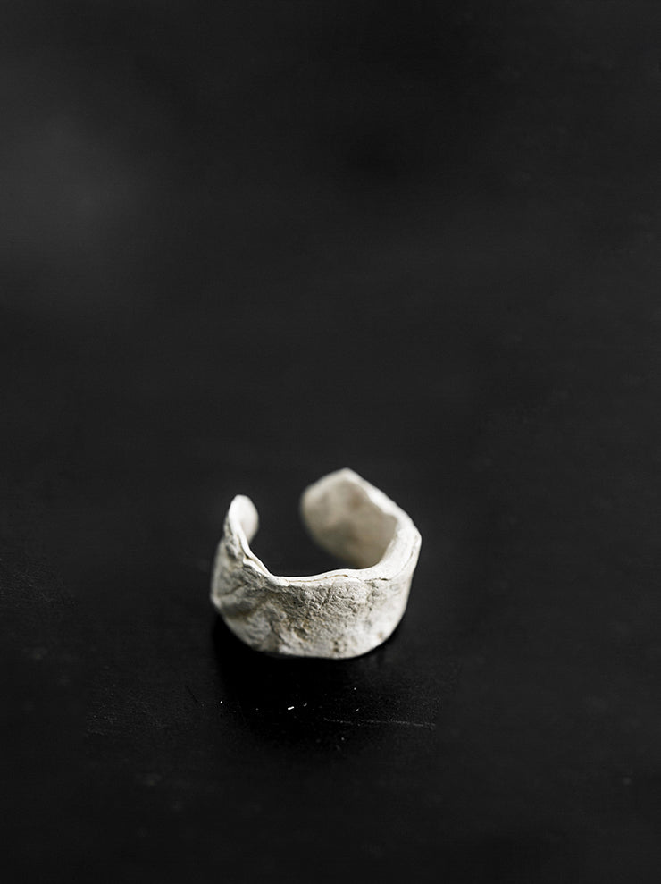 UMA WANG × DETAJ<br> TOUHEN SILVER EAR CUFF / WHITE