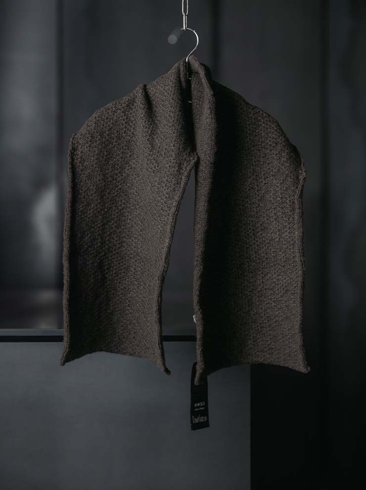 DANIEL ANDRESEN<brScarf Silphium / Chocolate