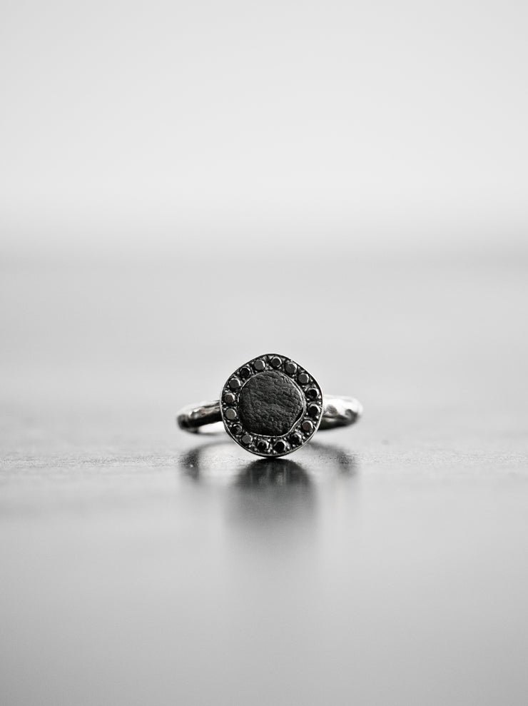 GUIDI<br> Silver x Black Diamond Oval Ring G-AN03DN BLKT