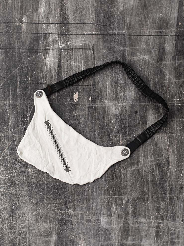ISAAC SELLAM<br> Body bag / PLATRE