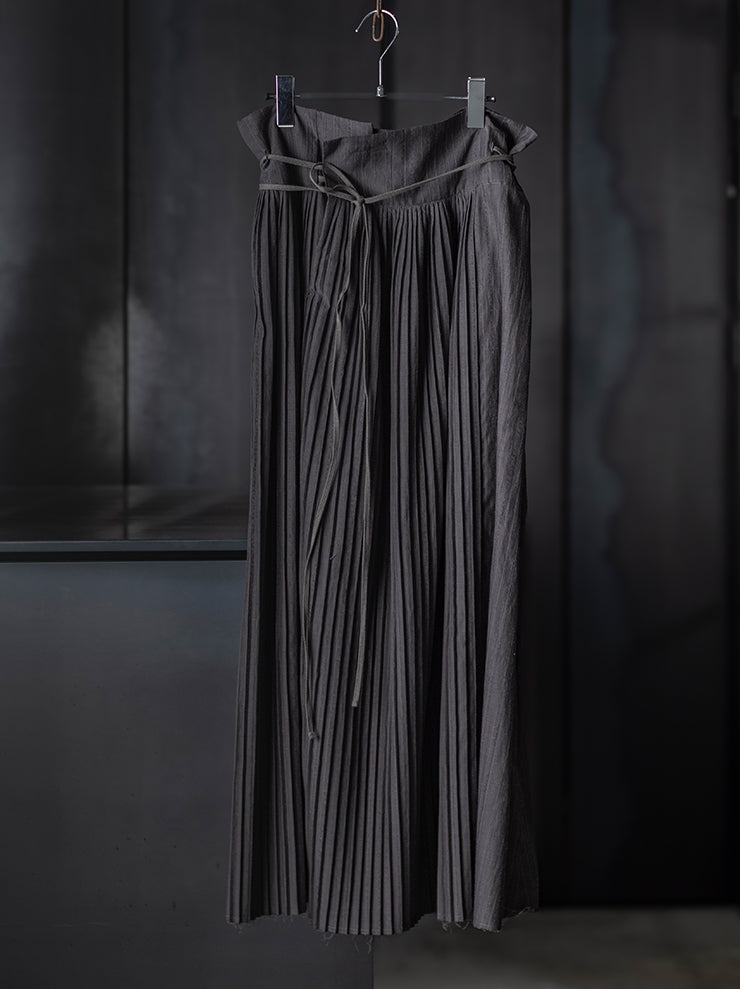 individual sentiments<br />WOMENS プリーツロングスカート / CHARCOAL