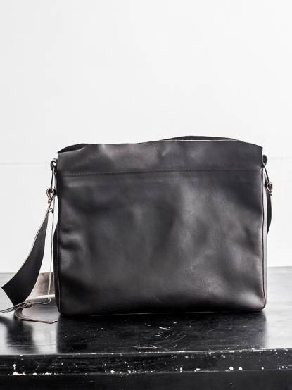tagliovivo<br> Raw edge bag MORO