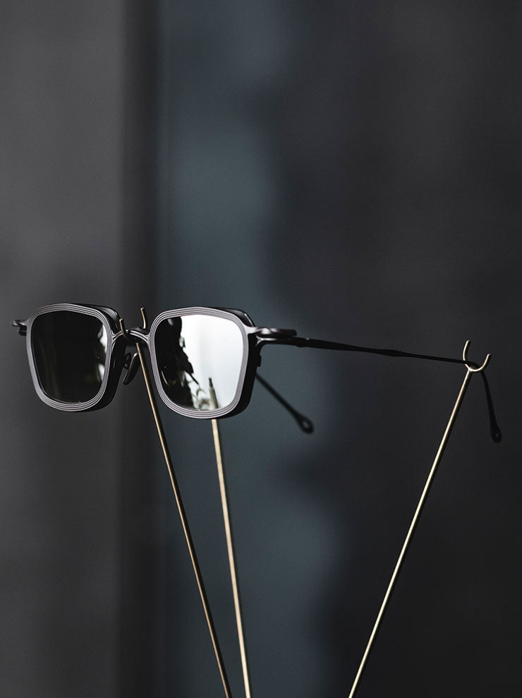 RIGARDS × THE VIRIDI-ANNE<br> TITANIUM & ALUMINIUM FRAME SUNGLASSES / VINTAGE BLACK FRAME x BRONZE CLIP / RG2004TVA