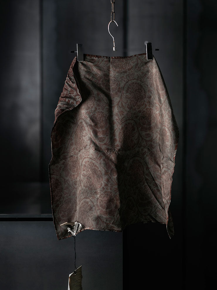 UMA WANG<br>SQUARE SCARF / GREY×RED