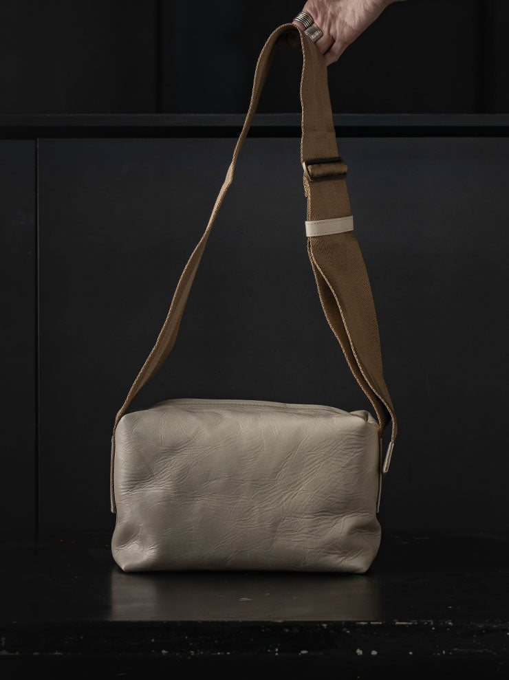 UMA WANG<br> WOMENS TOFU BAG / WHITE×MUSTARD