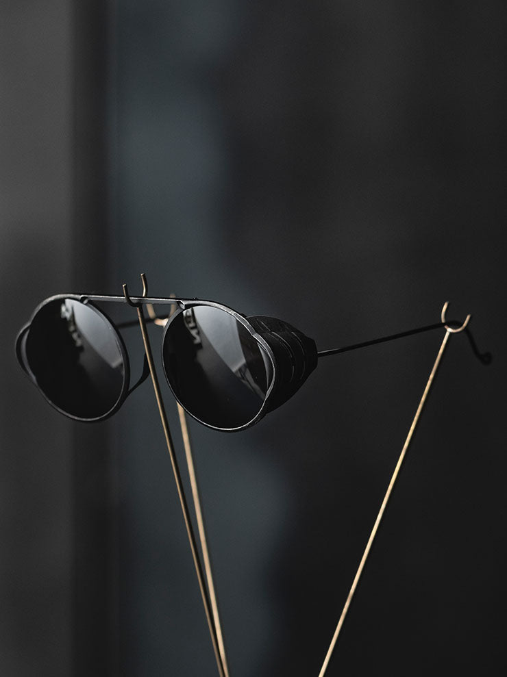 RIGARDS × BORIS BIDJAN SABERI<br/>TITANIUM フレームサングラス / ANTIQUE BRACK / RG1011BBS