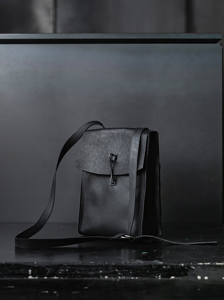 tagliovivo<br>ドクタークロスボディバッグ CULATTA RAW / Black