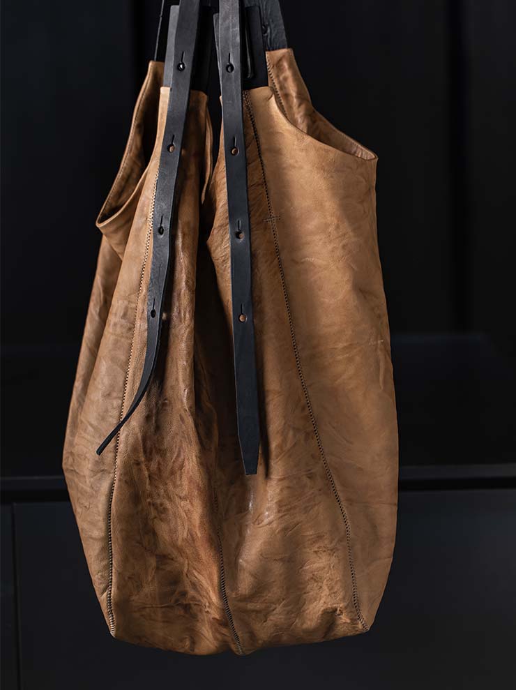 ISAAC SELLAM<br> Tote bag / CAMEL