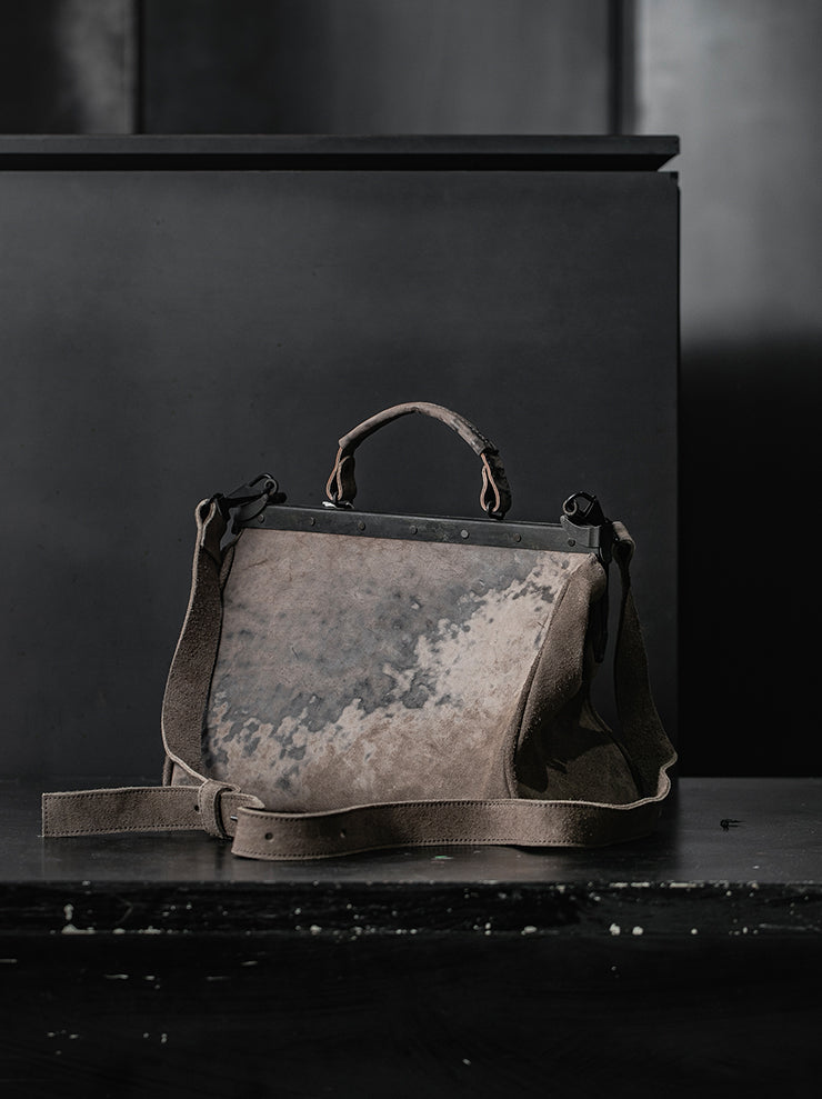 MDK – MIRANDA KALOUDIS<br>PARERCHOMAI BAG LARGE / HORSE LEATHER / TAUPE