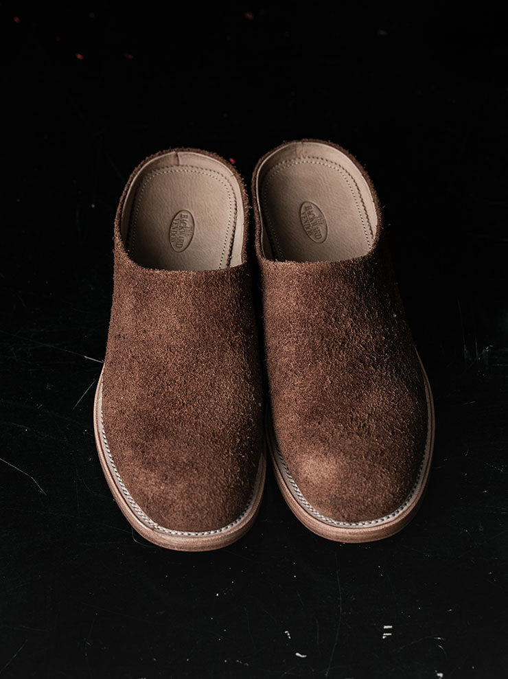 THE BACKWARD VENDOR<br>レリックミュール / Brown