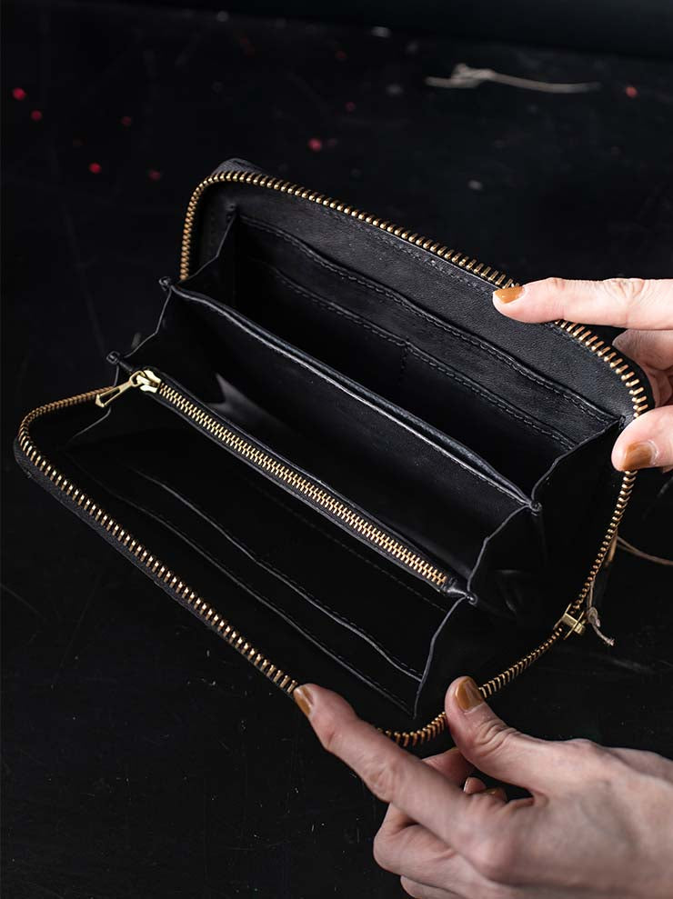 tagliovivo<br> Zip wallet L CROCODILE / BLACK
