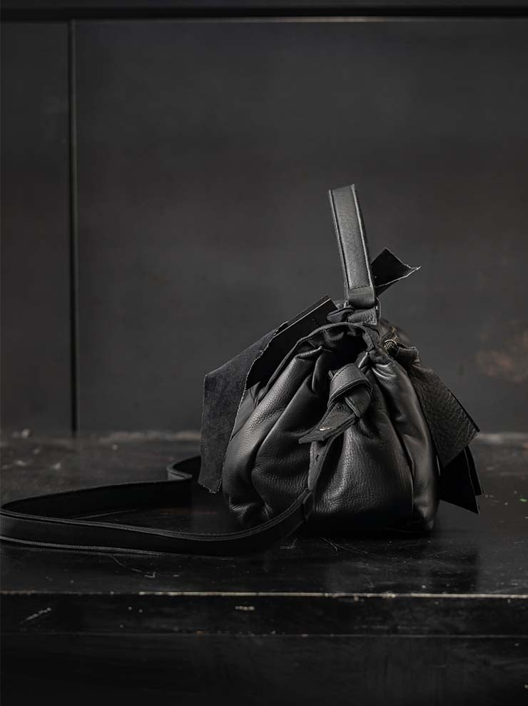 TUFORÉE<br> Leather bag / REAR MEDIUM / BLACK