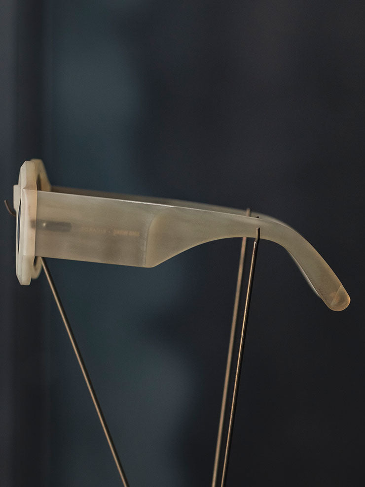 RIGARDS × UMA WANG<br> GENUINE HORN & TITANIUM FRAME SUNGLASSES / AMBER