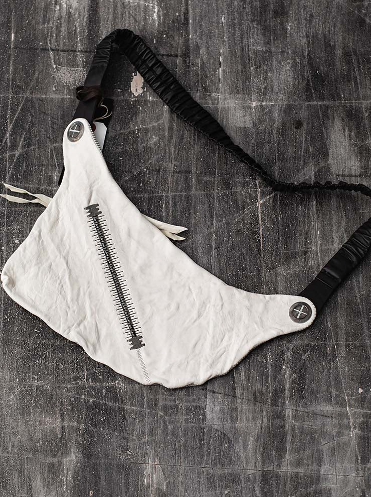 ISAAC SELLAM<br> Body bag / PLATRE