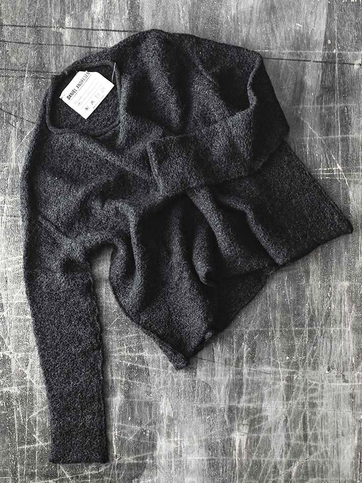 DANIEL ANDRESEN<br>プルオーバー/ Anthracite