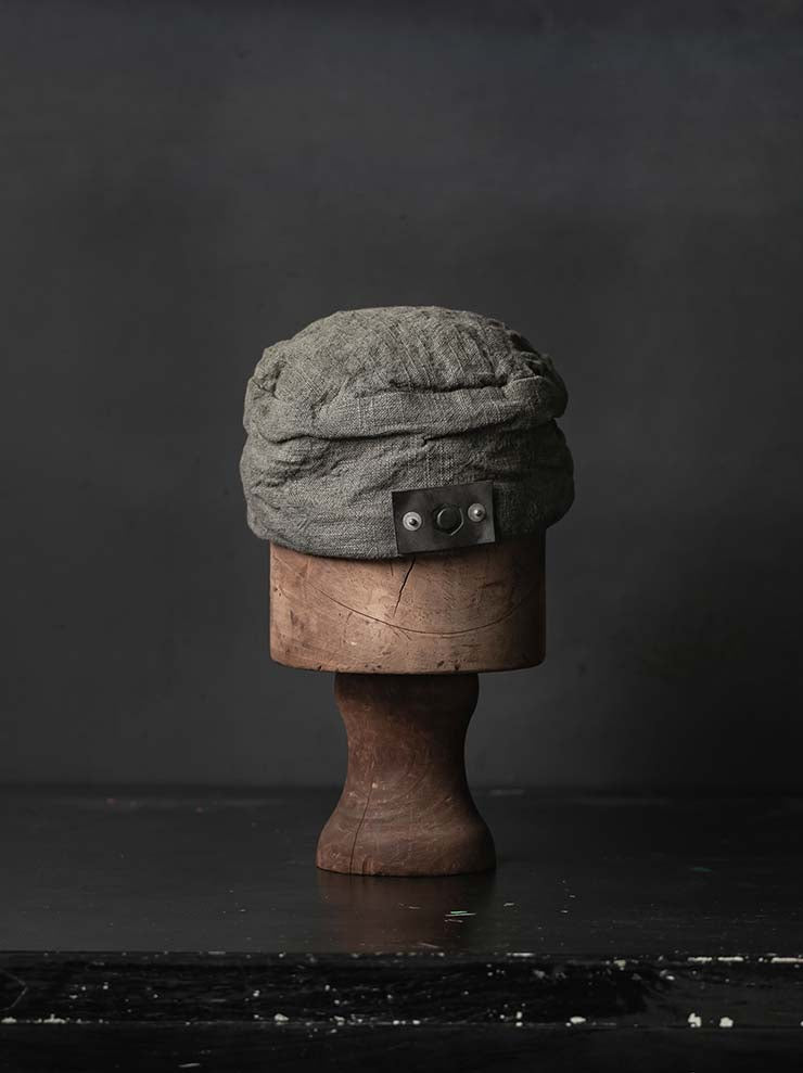EVAN SCOTT MONROE<br>Specialist Cap / Pomegranate, Greige/Green