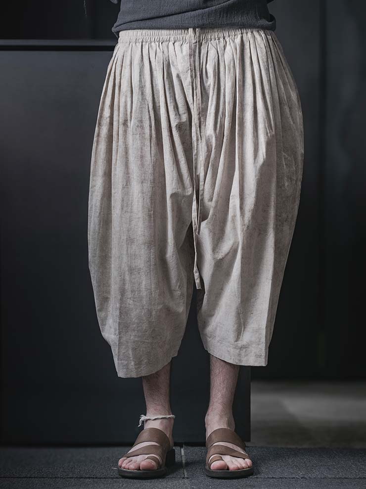 GATHERING<br>Roly Poly Shorts / CREAM MUD RESIST