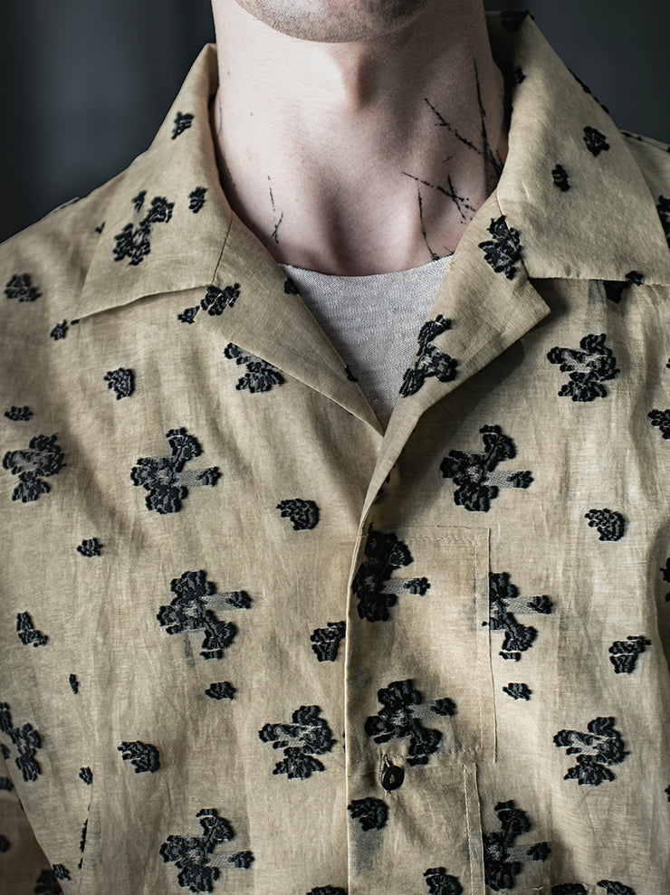 CHIAHUNG SU<br>RELAXED-FIT HAND WOVEN & DYED FLORAL PATCHED SHIRT / FLORAL