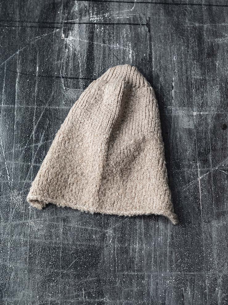 DANIEL ANDRESEN<br>Helmet beanie ARTEMISIA / ALBINO