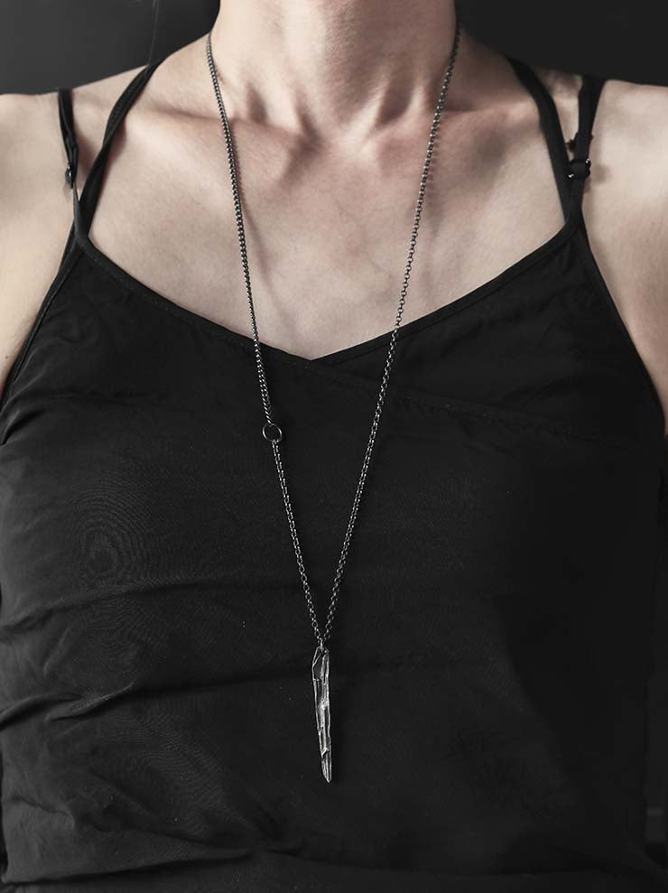 DETAJ<br>SILVER NECKLACE / PIN-N01