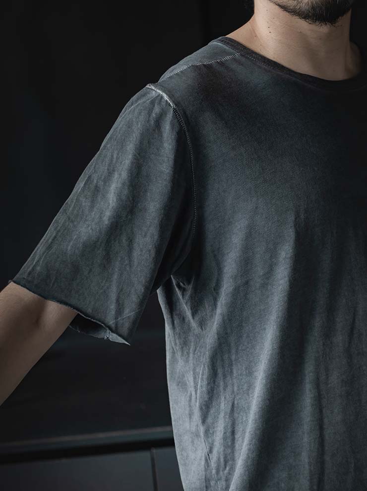 69 by ISAAC SELLAM<br>MENS ダイアゴナルカットコットンショートスリーヴTシャツ / PETROLE