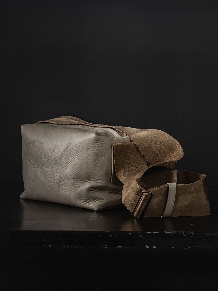 UMA WANG<br> WOMENS TOFU BAG / WHITE×MUSTARD