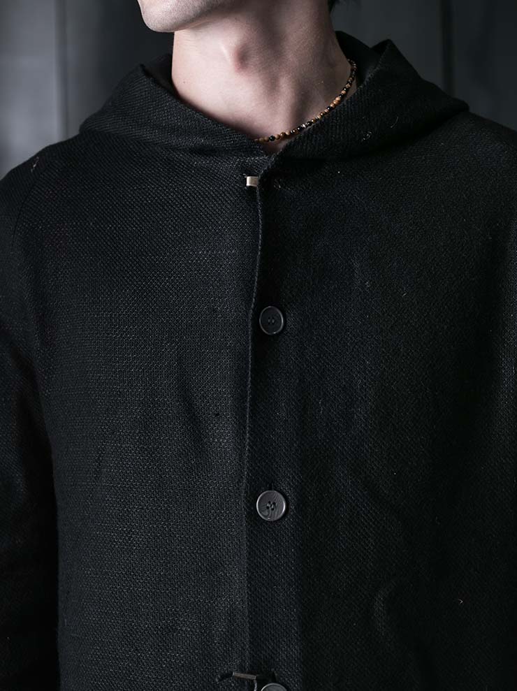 K'ANG<br>UNISEX MID FIT RAGLAN HOOD COAT WITH 925 SILVER HOOK CLOSER / OFF BLACK