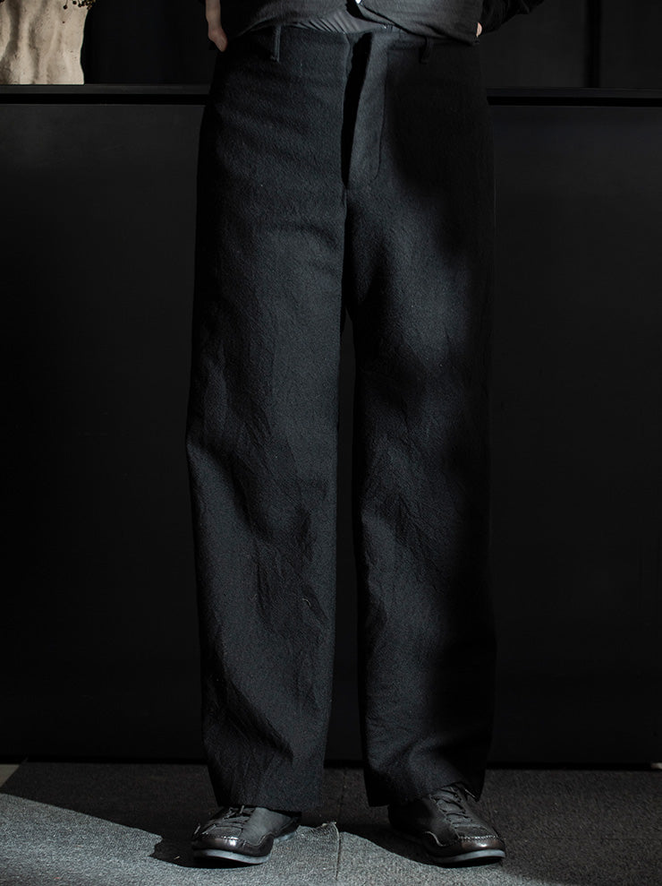 K'ANG<br>UNISEX BELTED HIP WIDE-FIT TROUSERS / BLACK