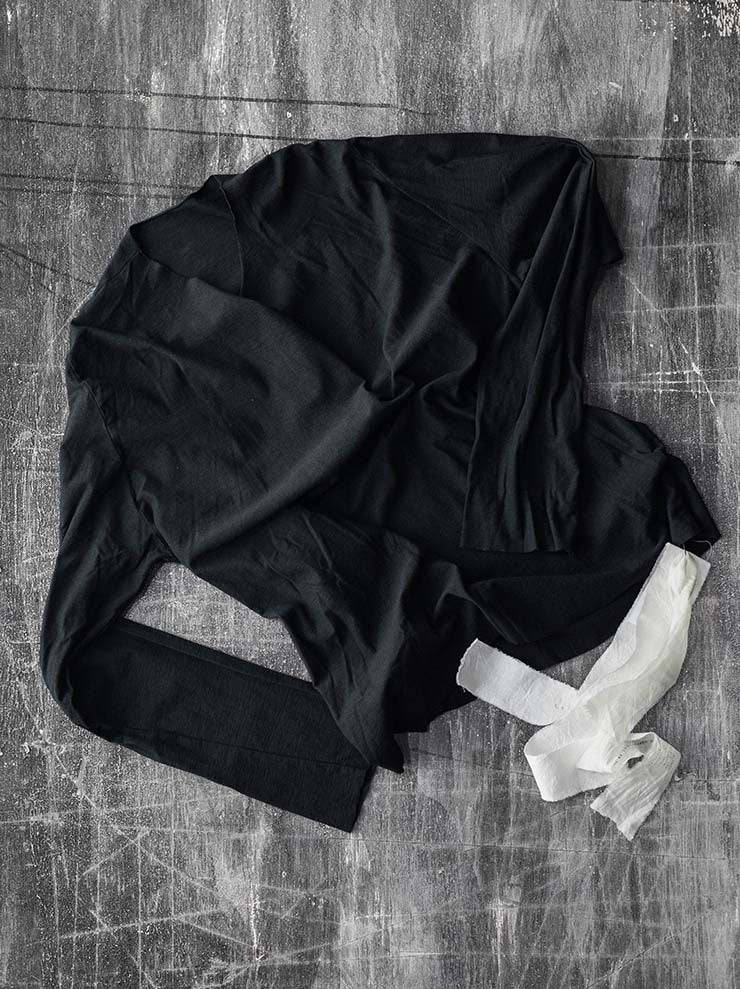 ATELIER SUPPAN <br>MENS LONG SLEEVE T-SHIRT / dark green almost black