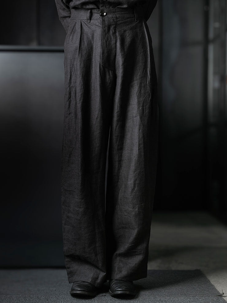 toward(s)<br>TOBI PANT IN LINEN WITH STERLING SILVER BUTTON / Brown & Black