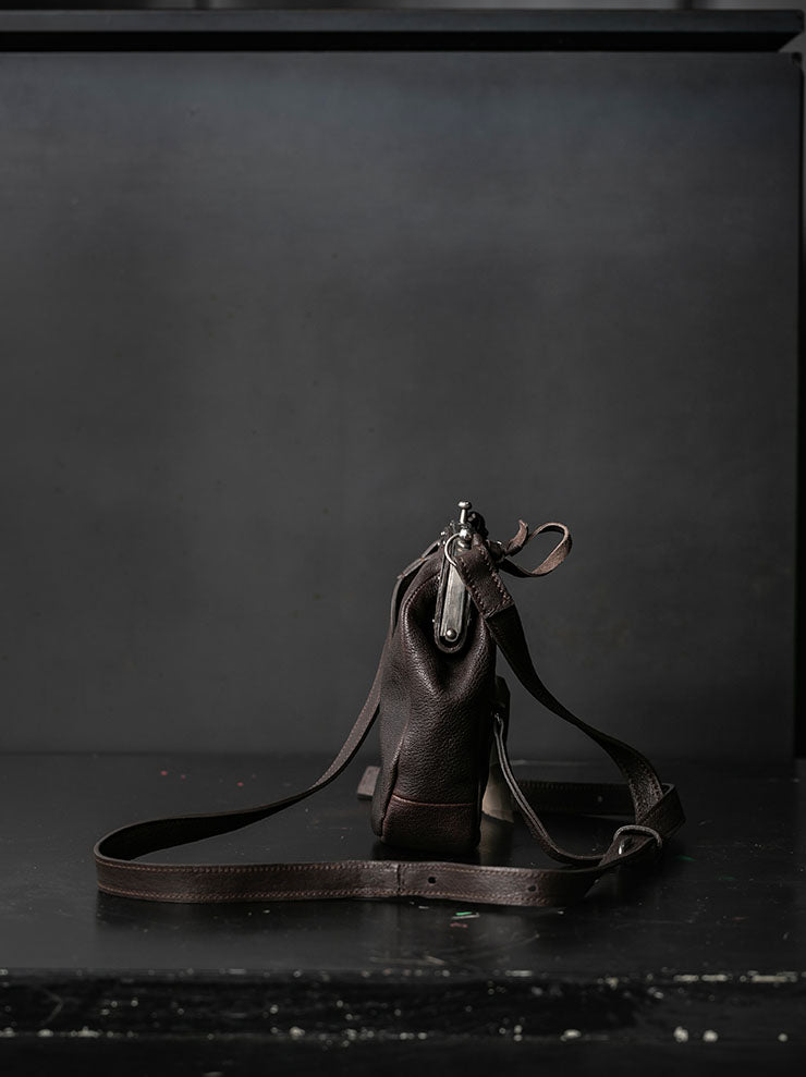 MDK – MIRANDA KALOUDIS<br>FRENCH LOCK BAG S / COWHIDE LEATHER / MAROON