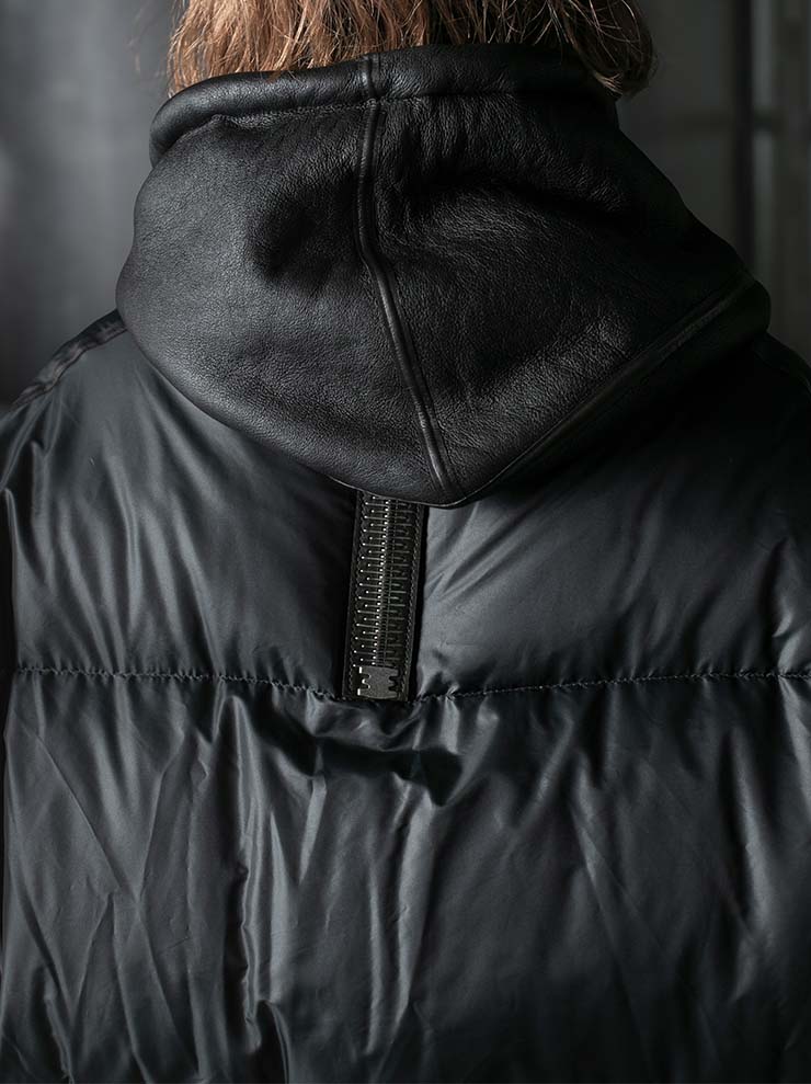 ISAAC SELLAM EXPERIENCE<br>UNISEX Contrast Material Down Coat / NOIR