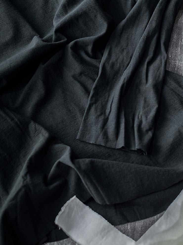 ATELIER SUPPAN <br>MENS LONG SLEEVE T-SHIRT / dark green almost black
