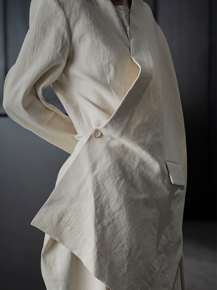 UMA WANG<br> WOMENS ASYMMETRIC JACKET / OFF WHITE