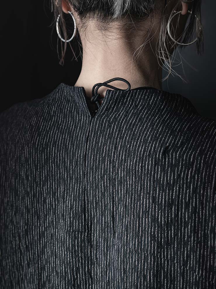 individual sentiments<br />WOMENS シームラインラグランドレス / BLACK