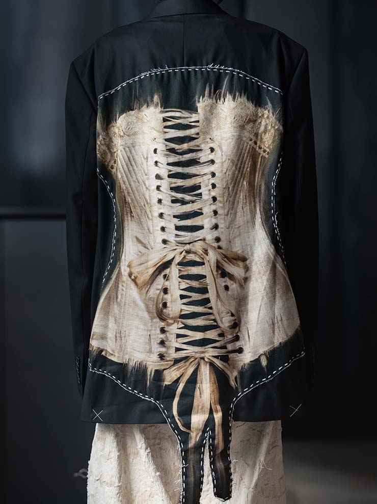 IA LONDON<br> WOMENS OVERSIZED HAND-STITCHED BLAZER / CORSET PRINT