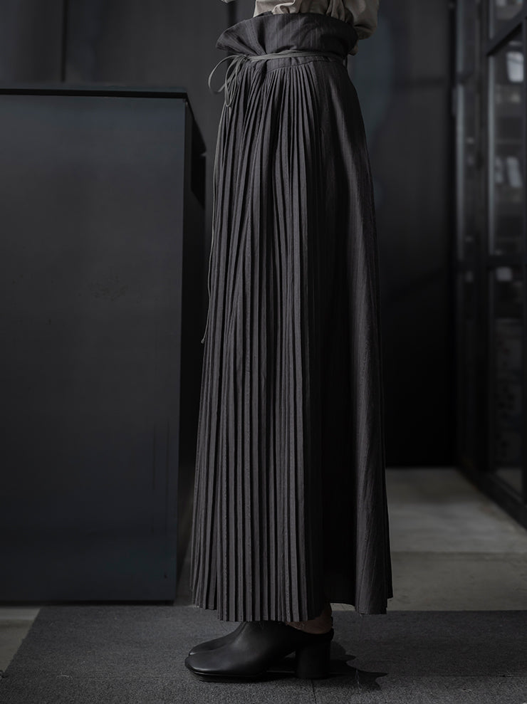 individual sentiments<br />WOMENS プリーツロングスカート / CHARCOAL