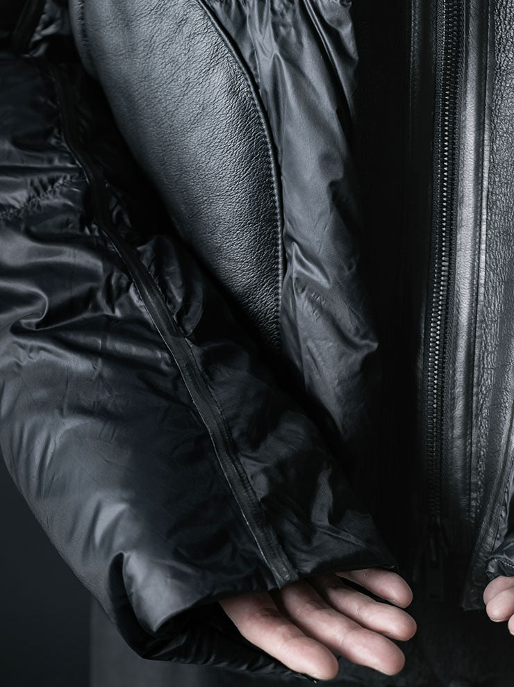 ISAAC SELLAM EXPERIENCE<br> UNISEX Down Jacket / NOIR