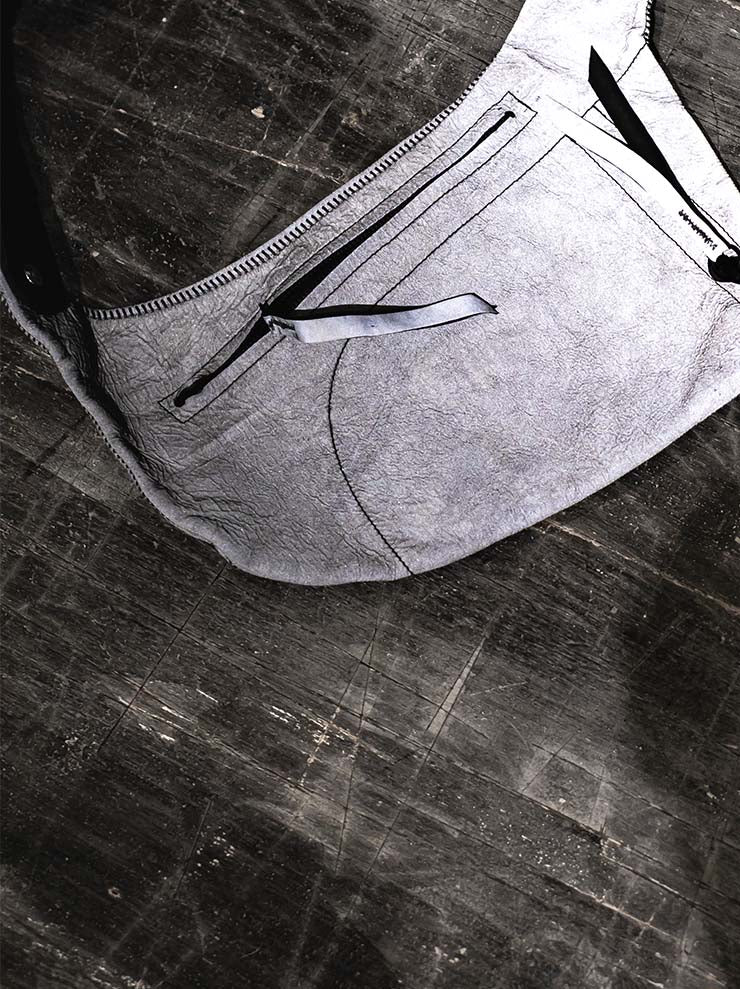 ISAAC SELLAM<br> Body bag / PLOMB reflector