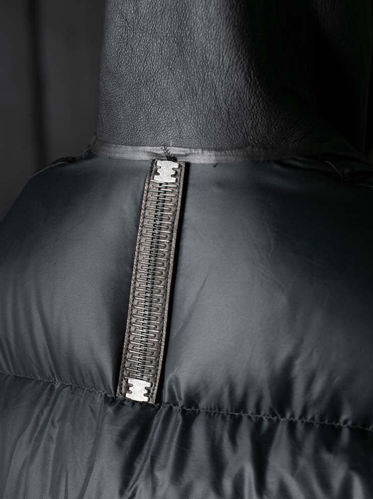 ISAAC SELLAM EXPERIENCE<br>UNISEX Contrast Material Down Coat / NOIR