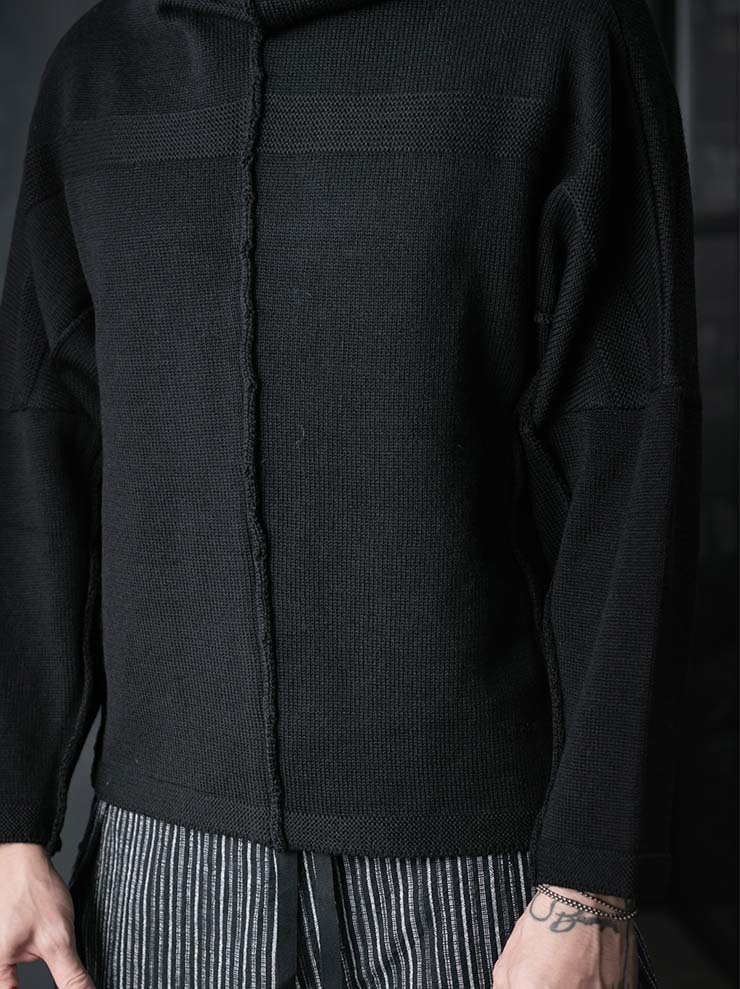 individual sentiments<br> UNISEX loose silhouette high neck knit / black