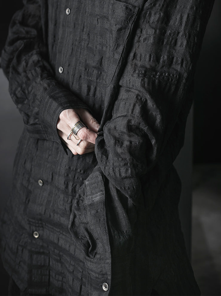 CHIAHUNG-SU<br>RELAXED-FIT HAND WOVEN & TIE DYED SHIRT WITH CHEST POCKET / BLACK CHECKER