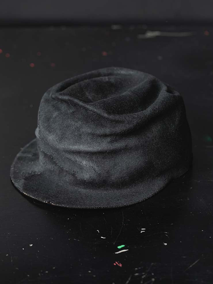 HORISAKI<br>ONE OF A KIND COLLECTION ラビットファーフェルトハンドダイハット OOAK25 NO.45 / GREY MELANGE EB